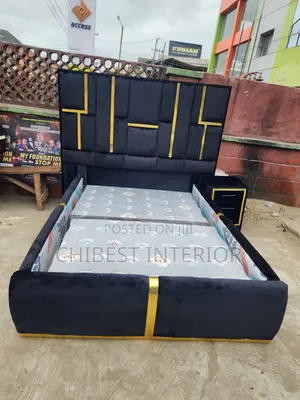 4.5by6 Upholstery Padded Set of Bed