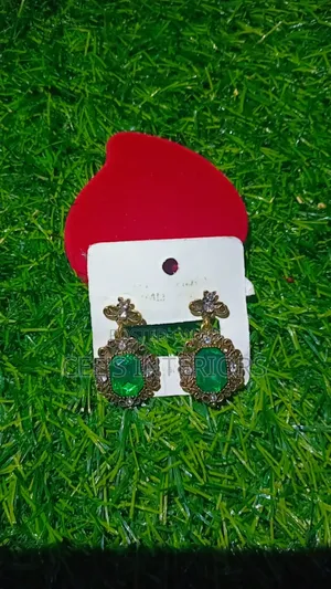 Royal Ear Rings Green