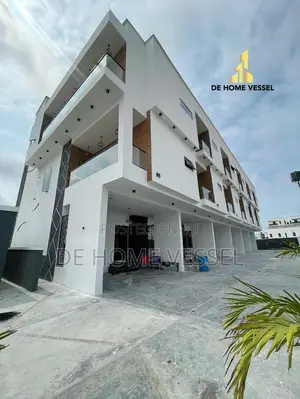 4bdrm Townhouse/Terrace in Ikate for sale