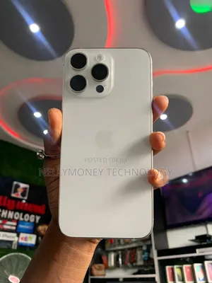 Apple iPhone 15 Pro Max 256 GB White