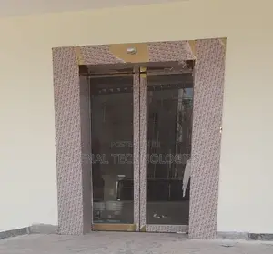 Motion-Driven Glass Entry for Enhanced Convenience
