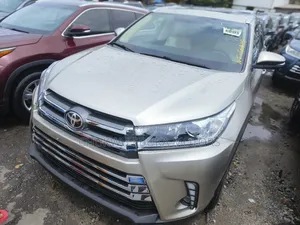 Toyota Highlander 2016 Gold