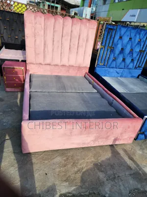 4.5by6 Padded Bed Frame With Side Drawer