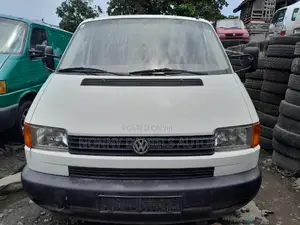 Volkswagen Transporter 2002 White