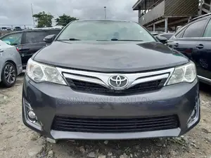 Toyota Camry LE 4dr Sedan (2.5L 4cyl 6A) 2012 Gray