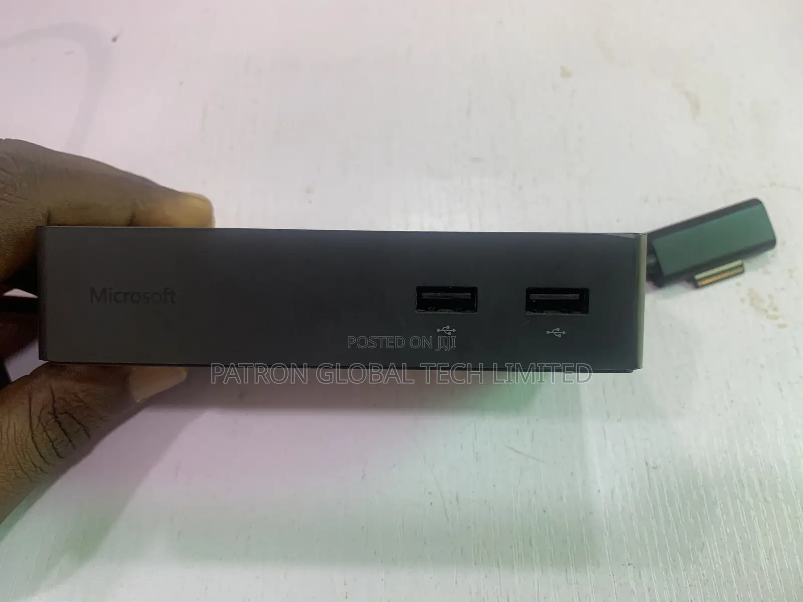 Microsoft D31264 Docking Station With Power Suppl