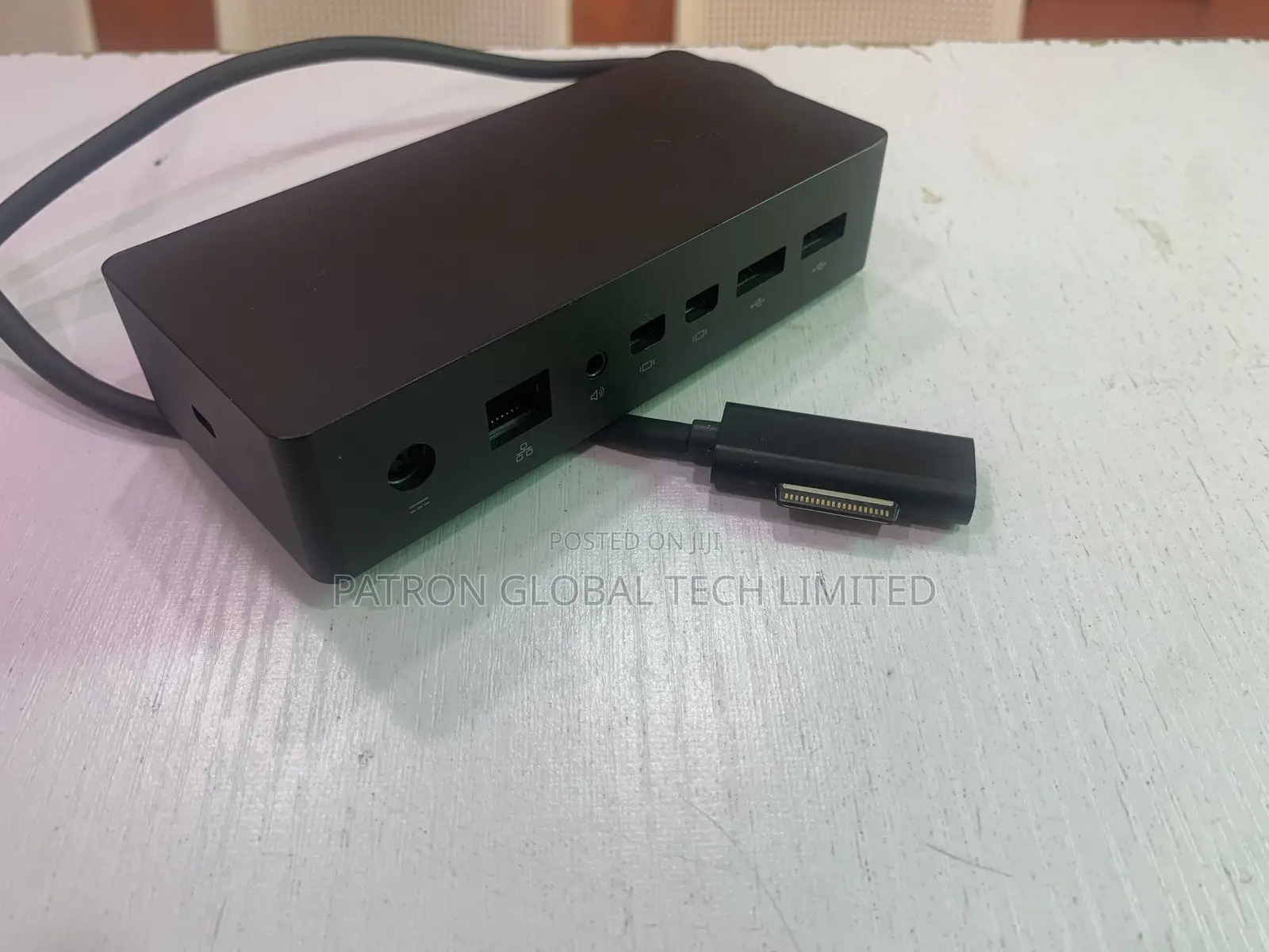 Microsoft D31264 Docking Station With Power Suppl