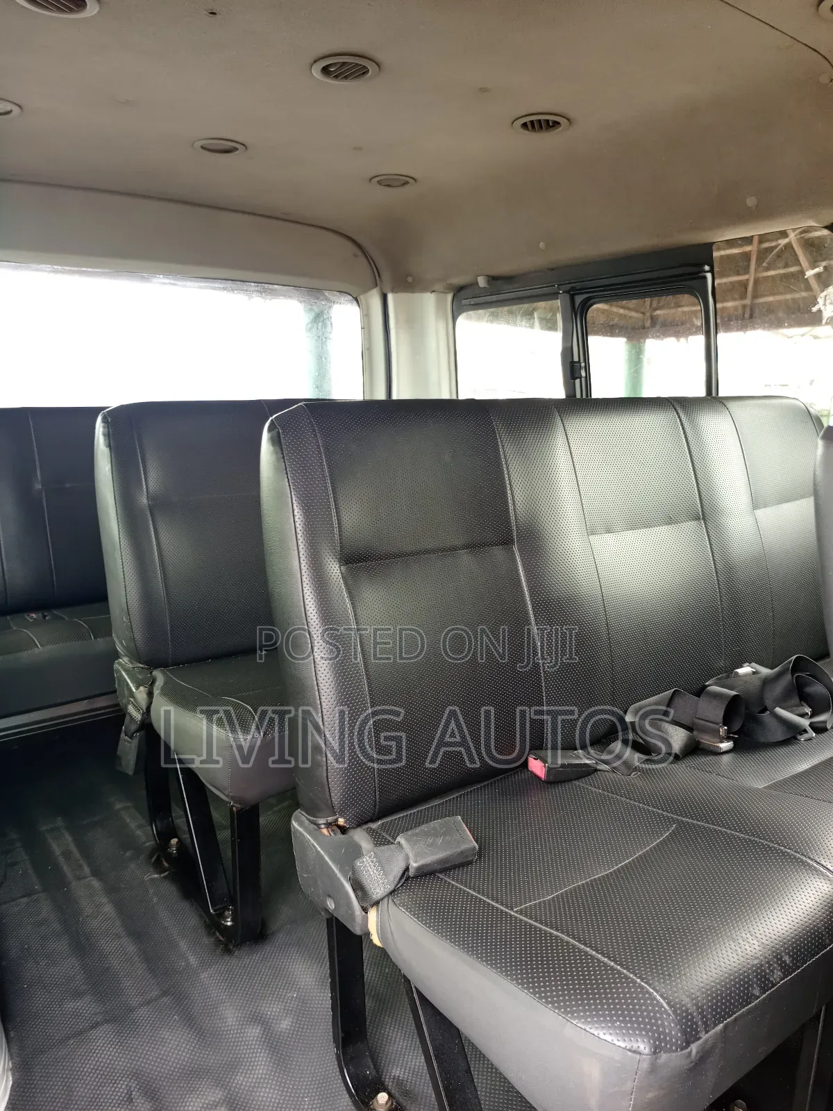Toyota HiAce 2014 White