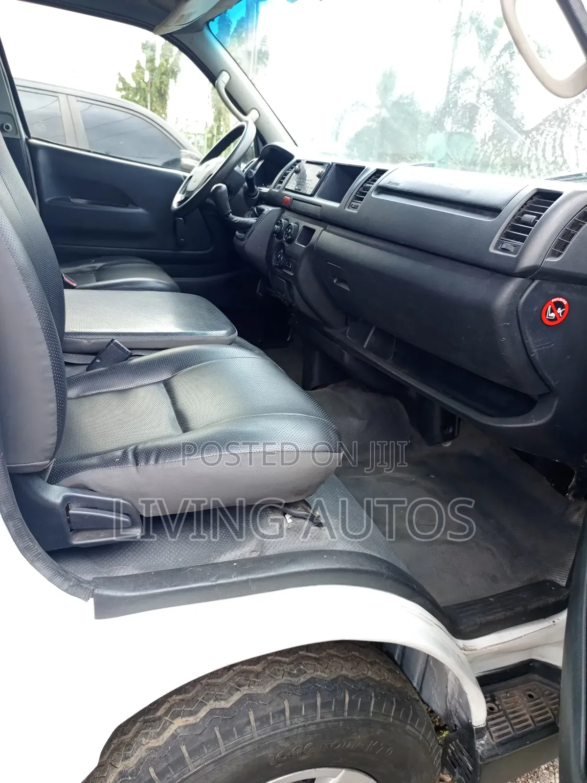 Toyota HiAce 2014 White