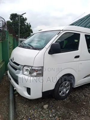 Toyota HiAce 2014 White