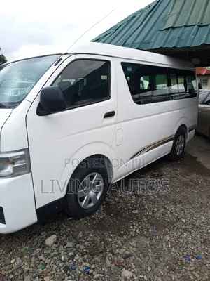 Toyota HiAce 2014 White