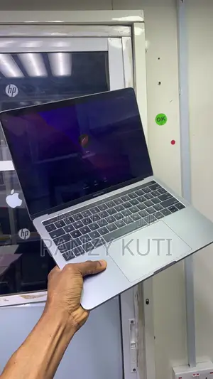 Laptop Apple MacBook Pro 2016 8GB Intel Core I5 SSD 256GB