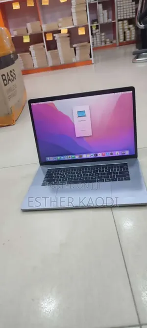 Laptop Apple MacBook 2018 16GB Intel Core I7 SSD 512GB