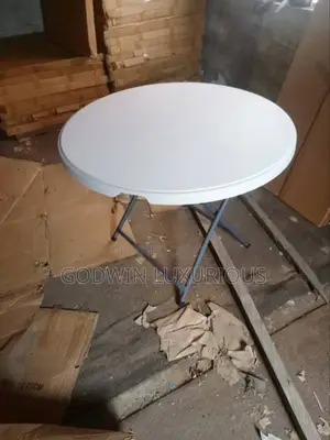 Smallest Banquet Round Table