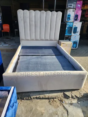 4 and Half By6 Bed Set