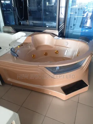 Double Jacuzzi With Glass
