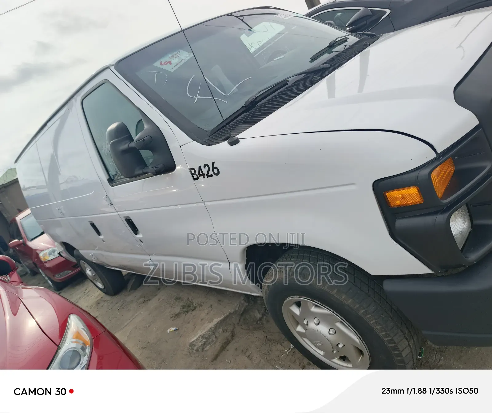 Ford B700 2014 White