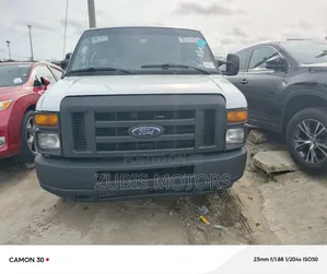 Ford B700 2014 White