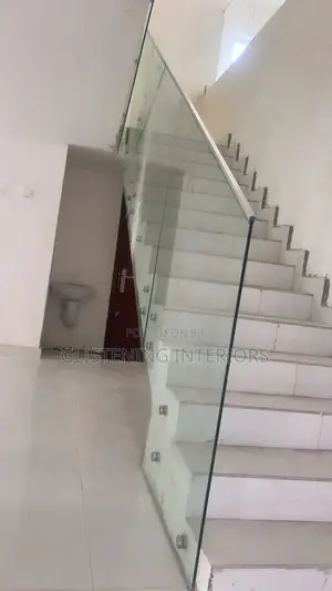 Staircase Silver Accessories With a 10mm Tempered Glass