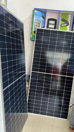 650w World Class Energy Mono Half-Cut Solar Panel