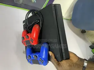 Playstation 4 Slim