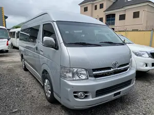 Toyota HiAce 2018 Silver