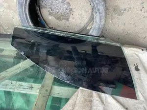 Front Door Glass Toyota Avalon 2014 Model