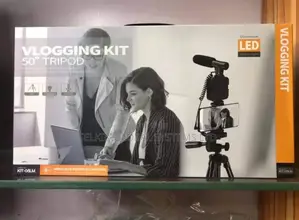 Complete Vlogging Kit Set With Microphone and Light