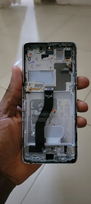 Samsung Galaxy S and Note Series Follow Come Screens