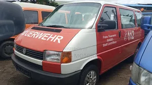 Volkswagen Transporter 2000 Red