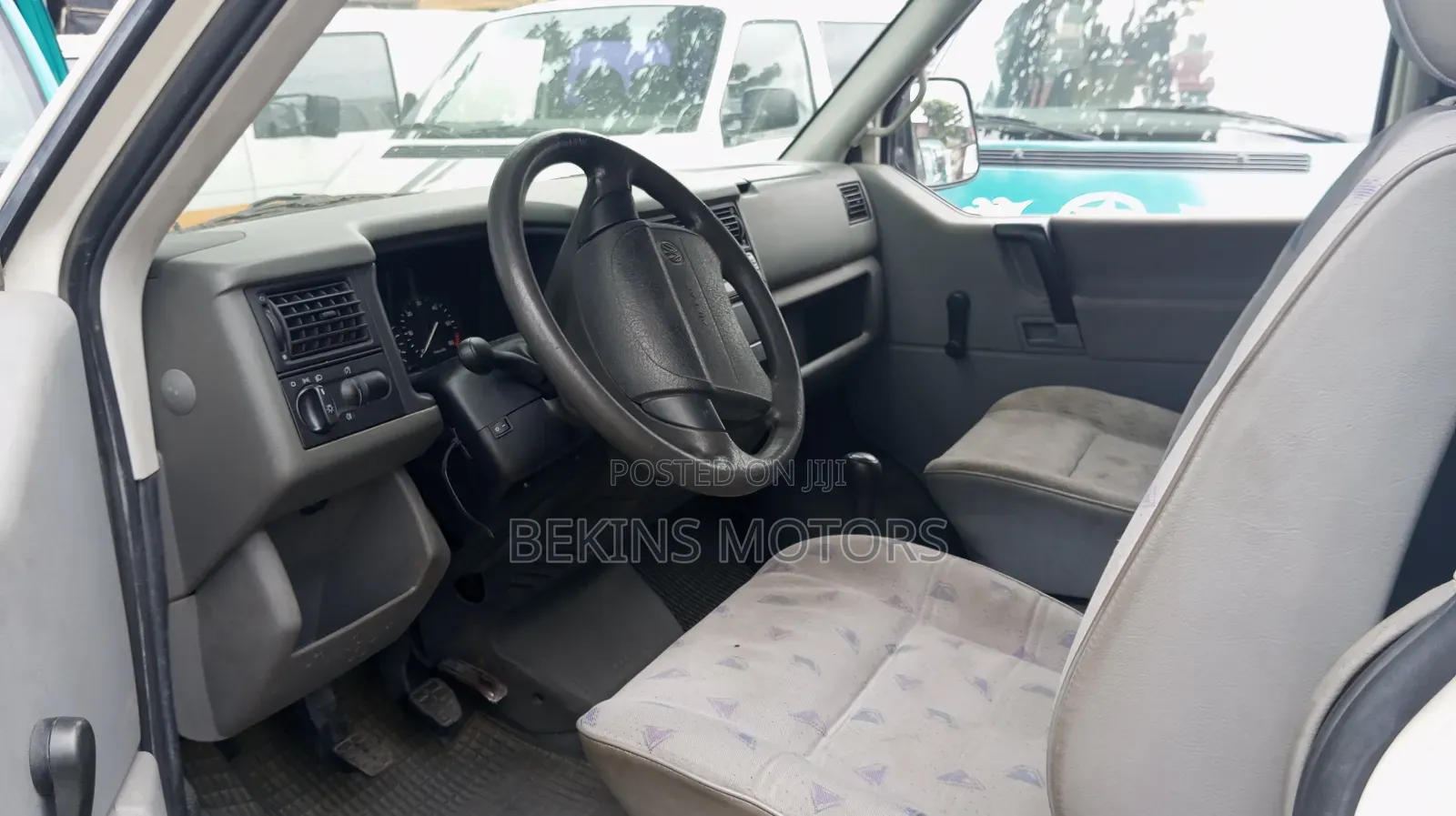 Volkswagen Transporter 2000 White
