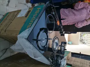 Excellent Polystar 4 Burner Gas Cooker + 1 Hot Plate