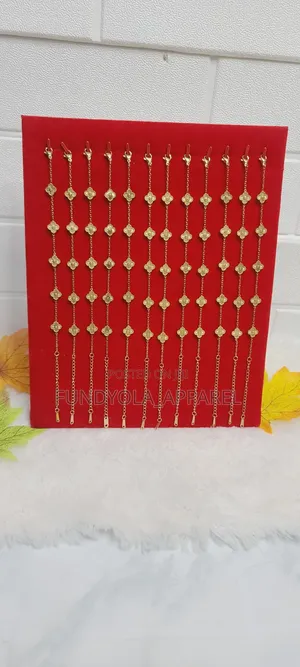 Gold Vca Hand Bracelet
