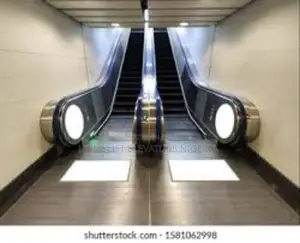 Exceptional Robust Shopping Mall Escalator