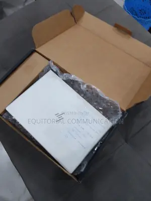 New Laptop HP EliteBook 840 G5 8GB Intel Pentium SSD 256GB