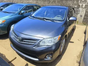Toyota Corolla 2010 Gray