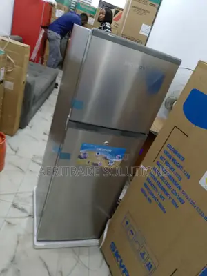 Skyrun 138 Liters Double Door Fridge- Freezer Shelf