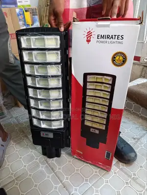 1500w 24 Eyes Emirates Solar Street Light