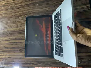 Laptop Apple MacBook Pro 2012 8GB Intel Core I5 HDD 750GB