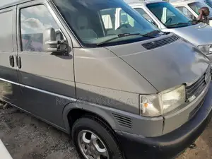 Volkswagen Transporter 2002 Grey