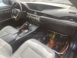 Lexus ES 2014 Blue