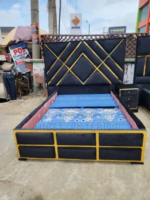 4 and Half Bed Stand With One Bed Side
