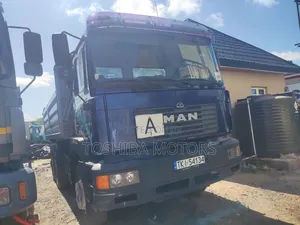 Man DIESEL 10 Tyres With Auxiliary