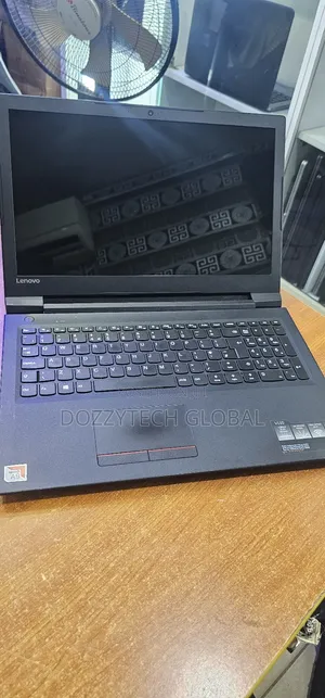 Laptop Lenovo 300e 8GB AMD SSD 128GB