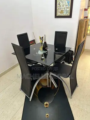 Quality Dinning Table