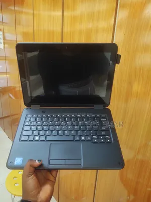 Laptop Lenovo 300e 8GB Intel SSD 128GB