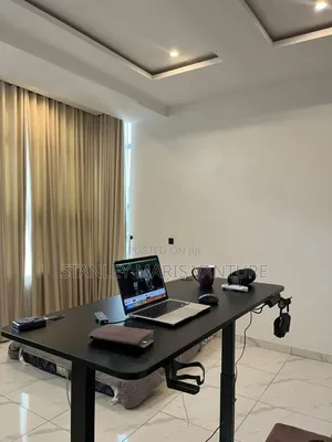 High Quality Electric Height Adjustable Desk
