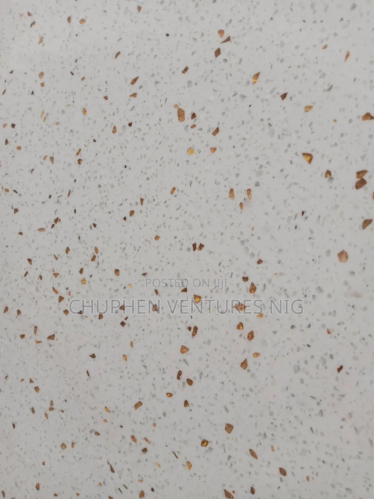 Quartz White Gold Spotted