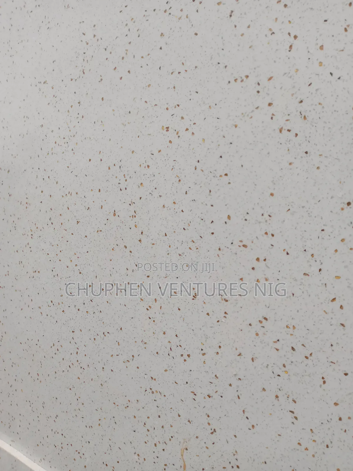 Quartz White Gold Spotted