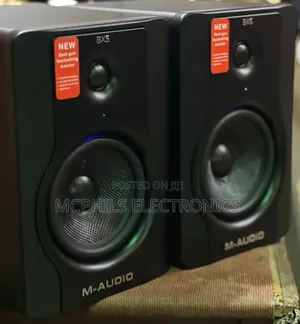 M-Audio Studio Powered Monitor Speakers Bx5